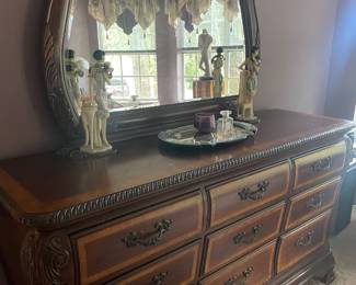 9 drawer dresser with mirror