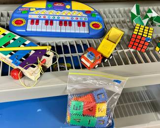 Various vintage toys