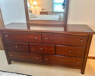 Bassett 7drawer dresser 63.5 X 18 X 32.5 H $185