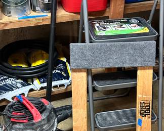 Tool shop caster moving cart $20
Small shop vac