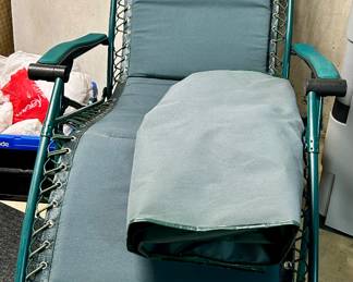 XL antigravity outdoor recliner chair $125