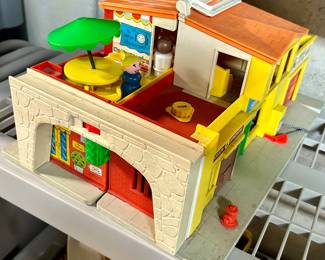 VintageLittle people village $125