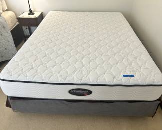 Queen size Sealyl Posturepedic  mattress w/ boxspring & frame $200