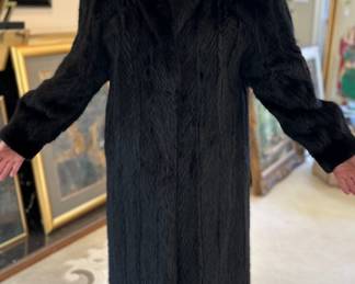 Size 8 dark brown/black mink