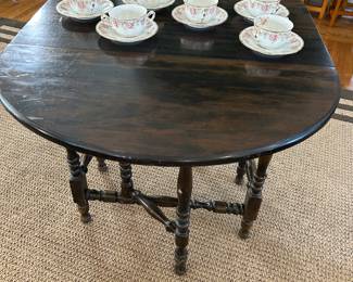 GATE LEG TABLE