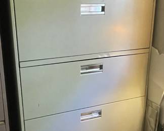 5 Drawer Lateral File Cabinet & Contents