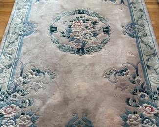 Thick pile wool area rug