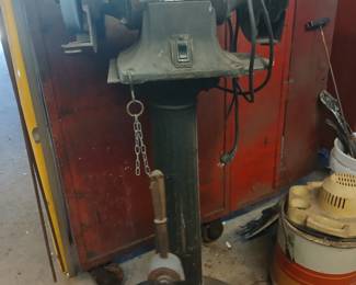 Grider & Pedestal