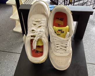 Women’s Nike Air size 6.5