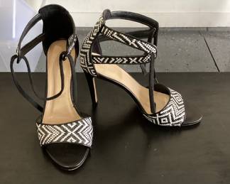 Women’s J Crew black and white heals size 7