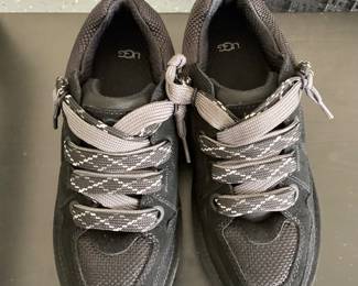 Women’s Uggs black and grey size 7