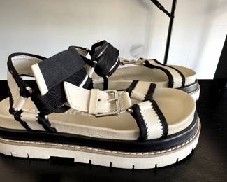 Women’s Zara platform sandal  size 6.5