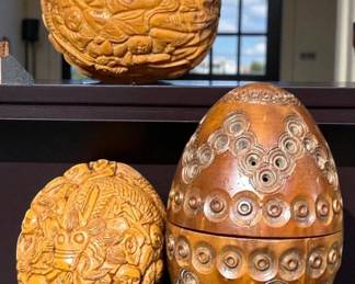 Ca.1840 Hand Carved Corozo Nut Box Two Chinese Hediao