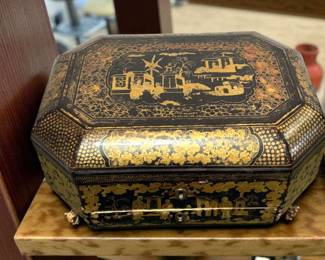 Chinese Export Traveling Box, Lacquer On Wood