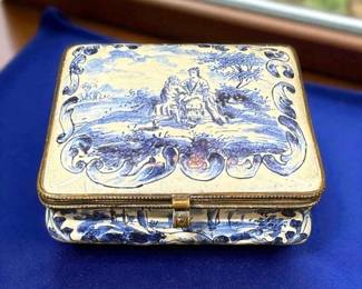 Meissen Augustus Rex Ceramic Lidded Box
