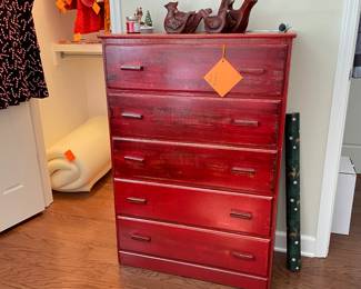 chest of drawers