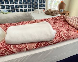 queen bed I think, linens