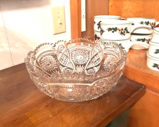 sunburst cut glass bowl