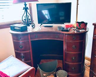 ladies desk
