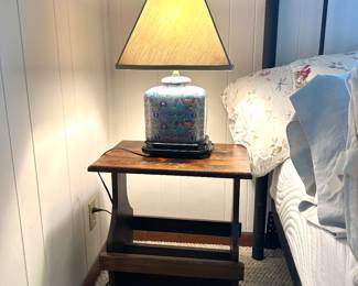 pine table/magazine rack