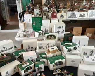 Department 56 New England Village collection