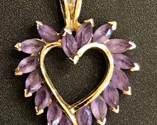 14K Gold Amethyst Heart Pendant. 3.21g, 