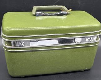 Mid Century Green Samsonite Silhouette Train Case