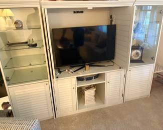 . . . great wall unit