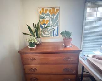 . . . Victoriean dresser