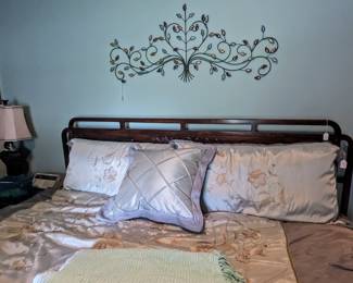 King bed and bedding 