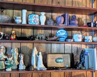 Lots of vintage decor and collectibles 