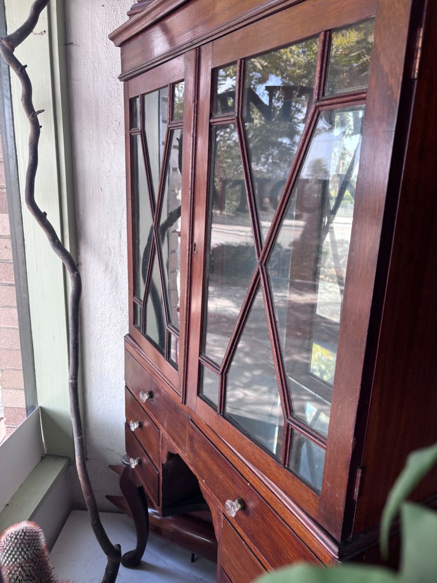 Miniature cabinet