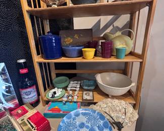 Mum plates, lanterns colored pottery, 
