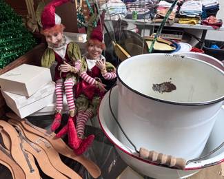 Hangers, elves & enamel wares