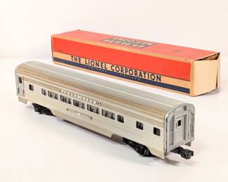 A Lionel Lines O-Scale Model 2533 Silver Cloud Train Car with original box