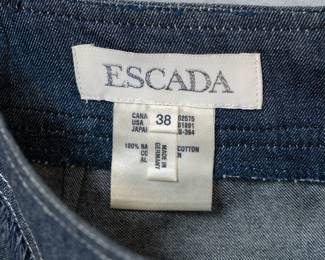 Closeup of the Escada dark cotton denim short skirt size 38 made in Germany