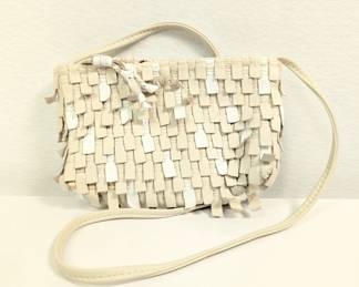 Vintage white and cream woven leather shoulder bag purse