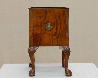 Georgian antique wine cooler with inner lead box liner, on curved legs with claw and ball feet
