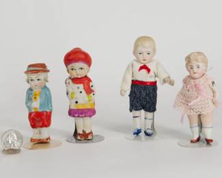 Vintage solid body tiny dolls