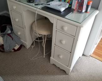 6-drawer desk with vanity stool