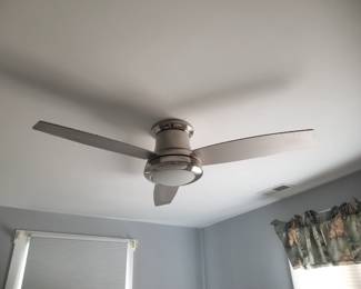 Ceiling fan with remote