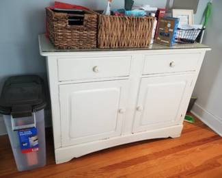 2-drawer cupboard