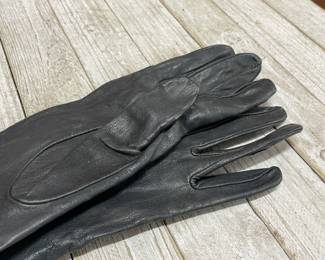 Silk gloves