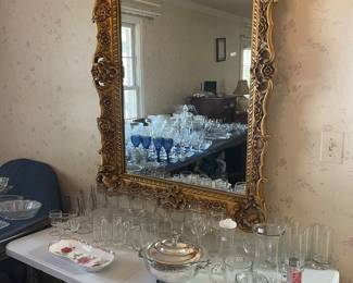 Glassware & Mirror