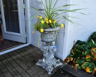 1032Front Yard