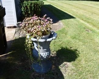 1037Front Yard