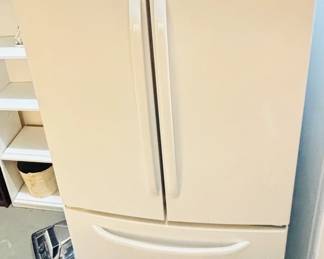 GE Refrigerator - Like New - 1 year old