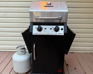 CharBroil excellent condition with tank