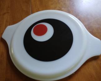 Cool glass lid, lone one.