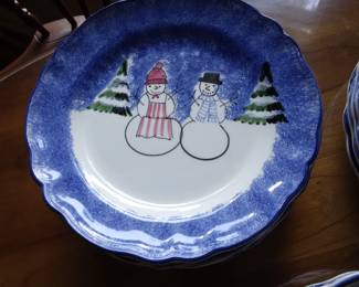12 plates, three designs.